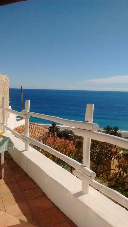 Soqquadro Art&Relax - Spotorno Apartment Exterior photo